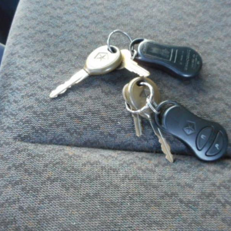 Malle/Hayon arriere CHRYSLER VOYAGER 3 Photo n°9