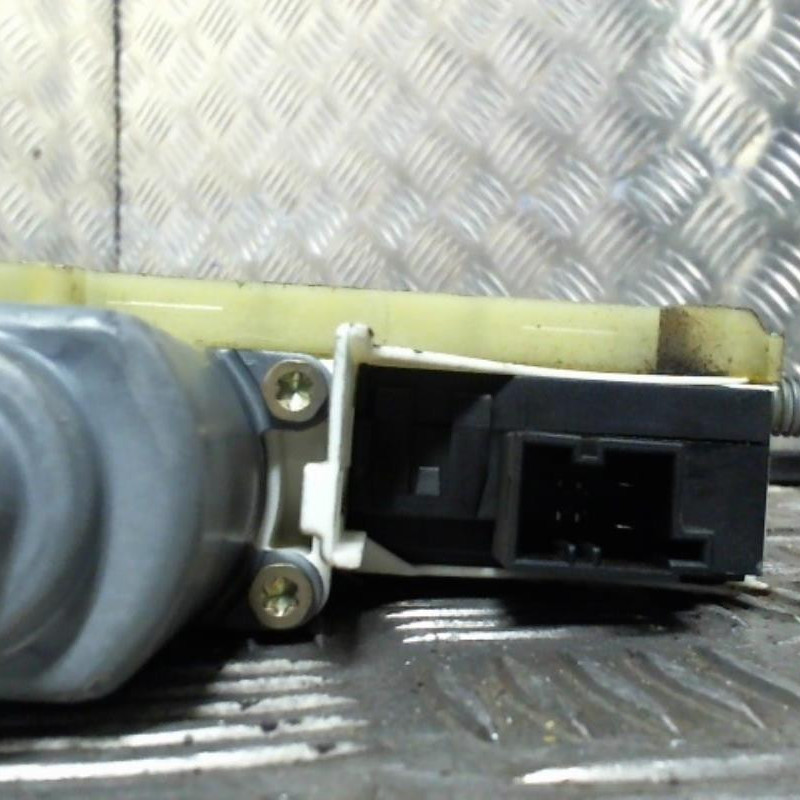 Leve vitre electrique arriere droit AUDI A6 3 Photo n°2