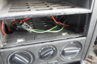 Pretensionneur de ceinture avant gauche VOLKSWAGEN GOLF 4