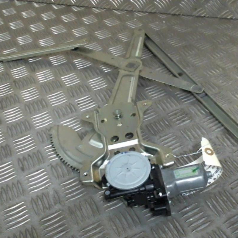 Leve vitre electrique avant gauche SUZUKI ALTO 3 Photo n°1