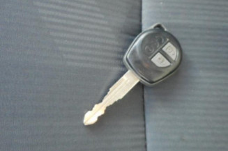 Leve vitre electrique avant gauche SUZUKI ALTO 3