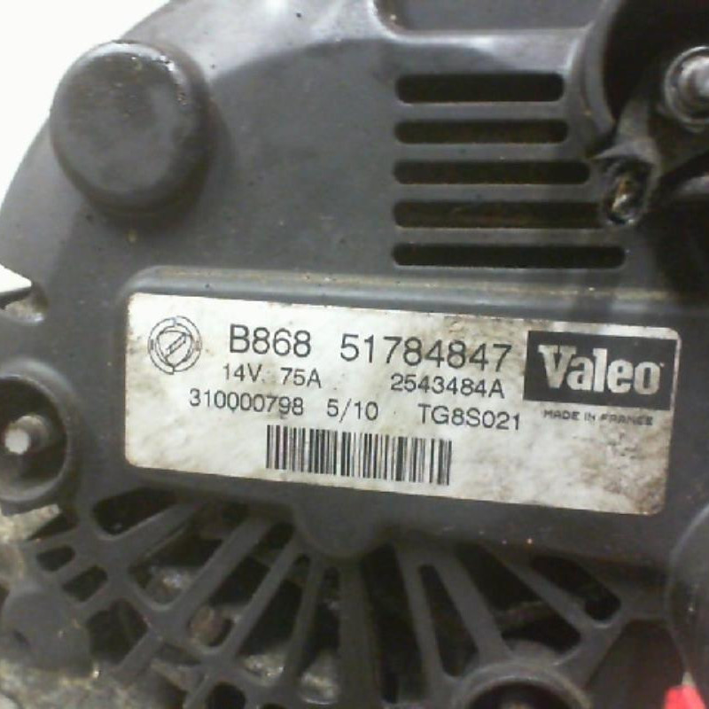 Alternateur FIAT GRANDE PUNTO Photo n°1