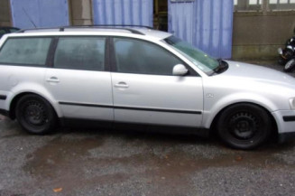 Porte arriere gauche VOLKSWAGEN PASSAT 4