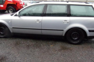 Porte arriere gauche VOLKSWAGEN PASSAT 4