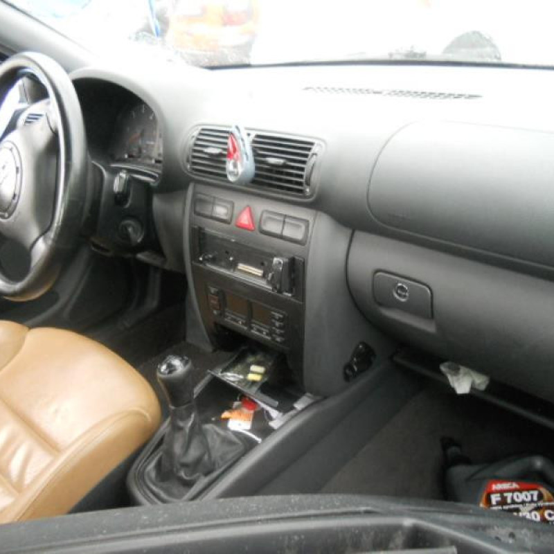 Retroviseur droit AUDI A3 1 Photo n°8