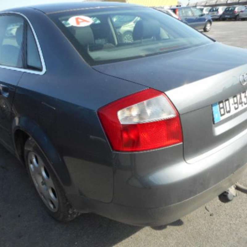Porte avant droit AUDI A4 2 Photo n°7