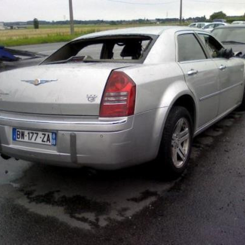 Malle/Hayon arriere CHRYSLER 300C Photo n°4