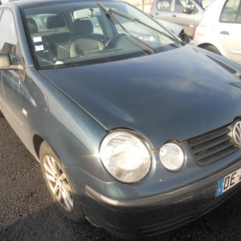 Malle/Hayon arriere VOLKSWAGEN POLO 4 Photo n°4