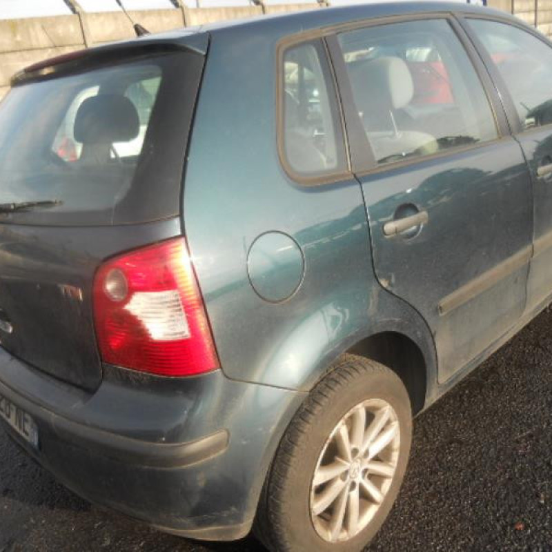 Malle/Hayon arriere VOLKSWAGEN POLO 4 Photo n°5