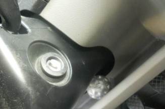 Malle/Hayon arriere VOLKSWAGEN POLO 4
