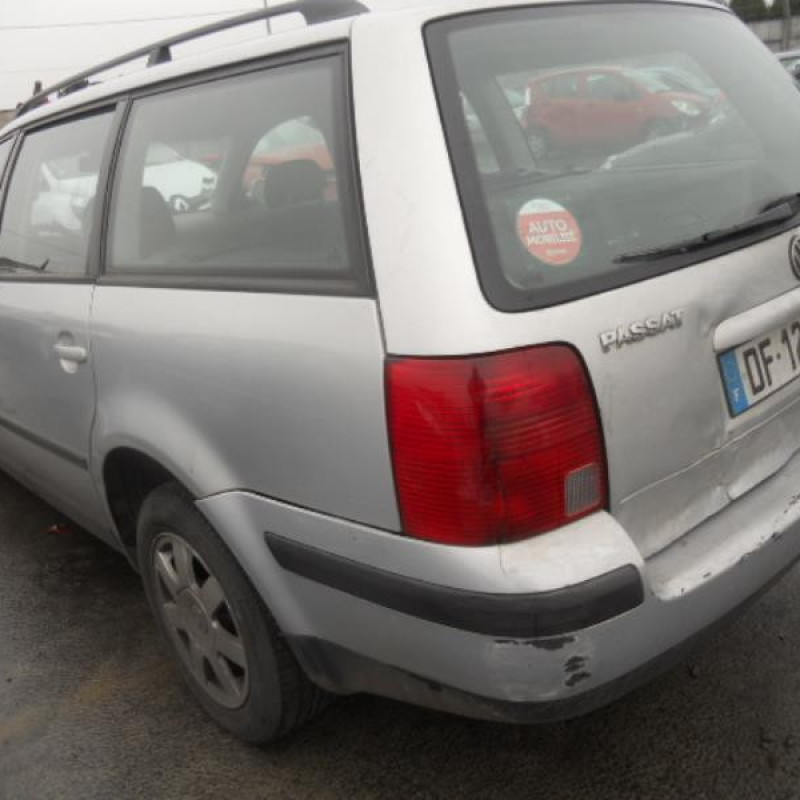 Porte arriere gauche VOLKSWAGEN PASSAT 4 Photo n°6