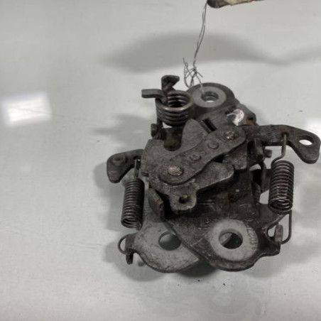Fermeture de capot PEUGEOT 605