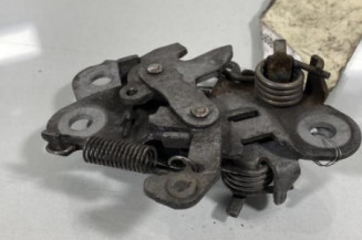 Fermeture de capot PEUGEOT 605