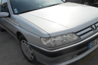 Fermeture de capot PEUGEOT 605