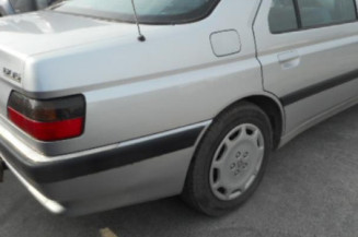 Fermeture de capot PEUGEOT 605