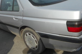 Fermeture de capot PEUGEOT 605