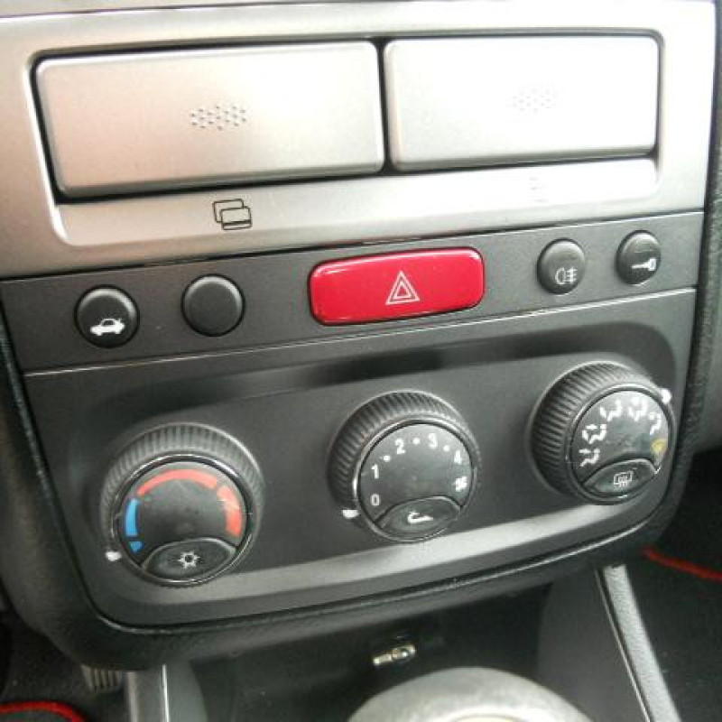 Malle/Hayon arriere ALFA ROMEO 147 Photo n°7