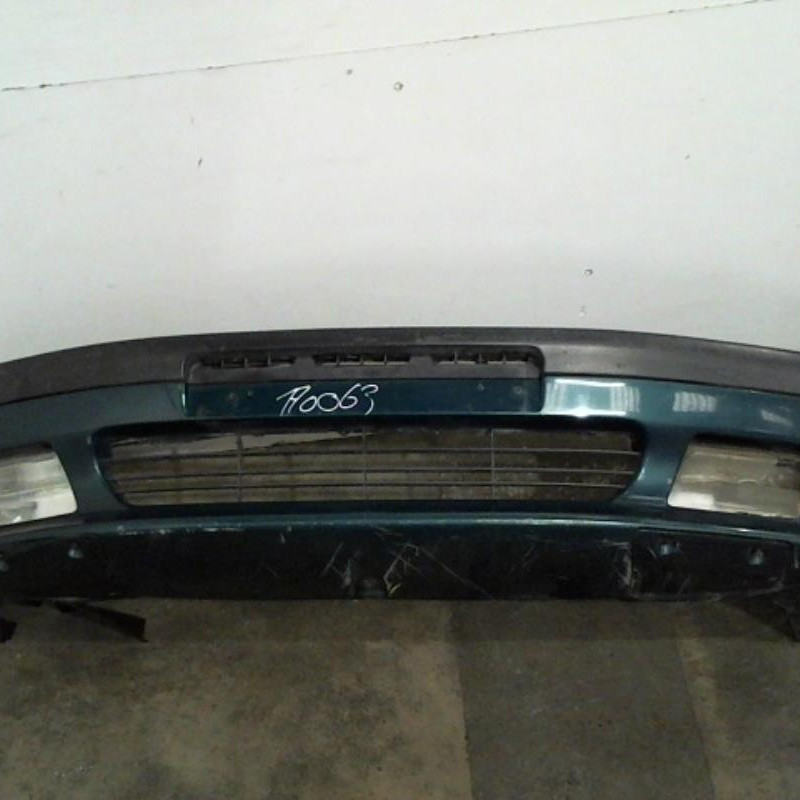 Pare choc avant PEUGEOT 406 Photo n°1