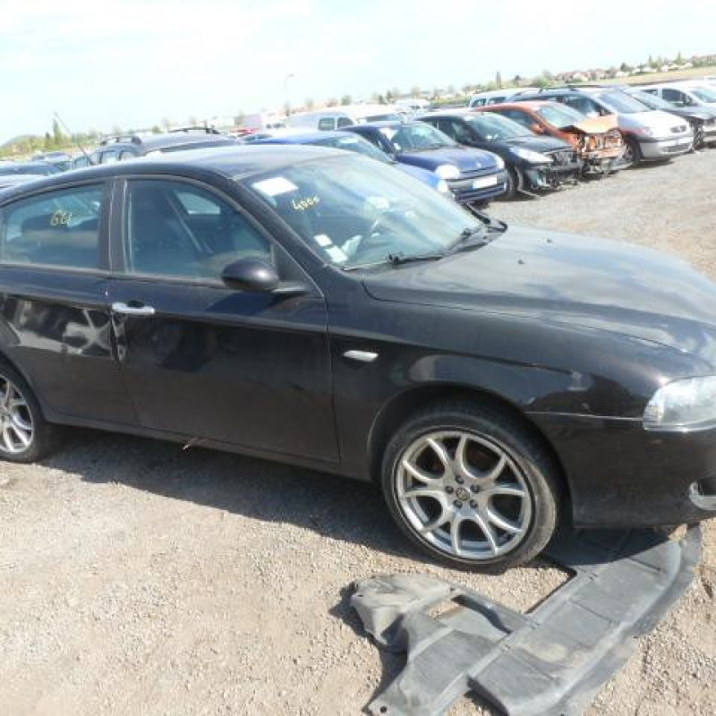 Feu arriere secondaire gauche (feux) ALFA ROMEO 147 Photo n°5
