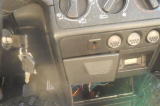 Retroviseur droit PEUGEOT 205