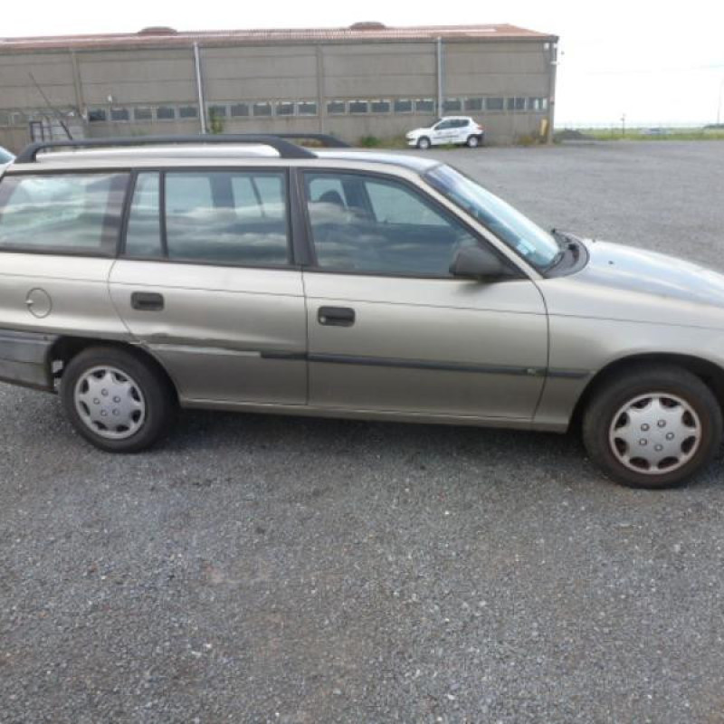 Demarreur OPEL ASTRA F Photo n°4