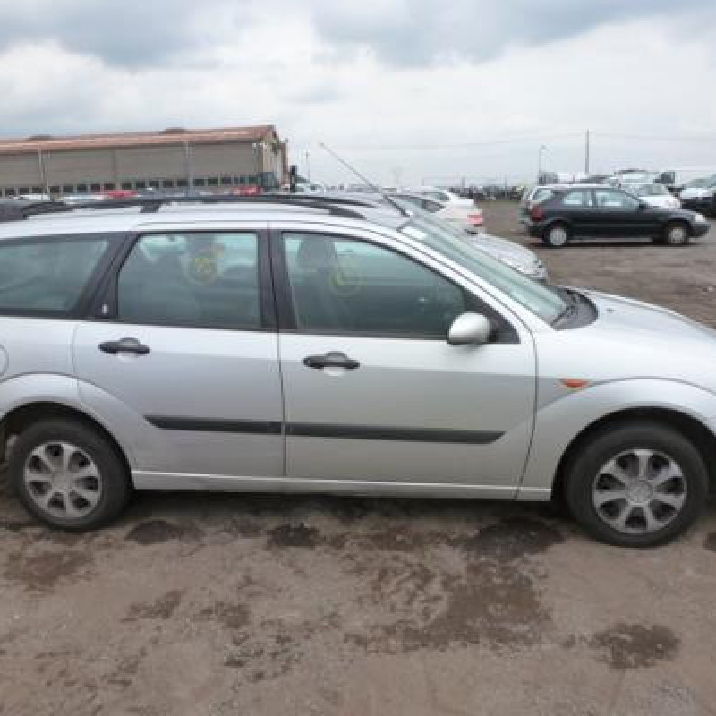 Calandre FORD FOCUS 1 Photo n°3