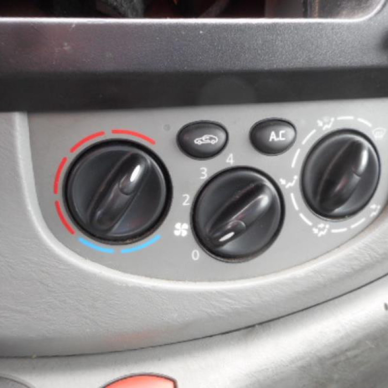 Capot RENAULT TRAFIC 2 Photo n°7