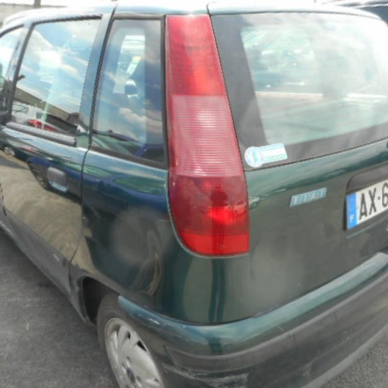 Optique avant secondaire gauche (feux)(clignotant) FIAT PUNTO 1 Photo n°6