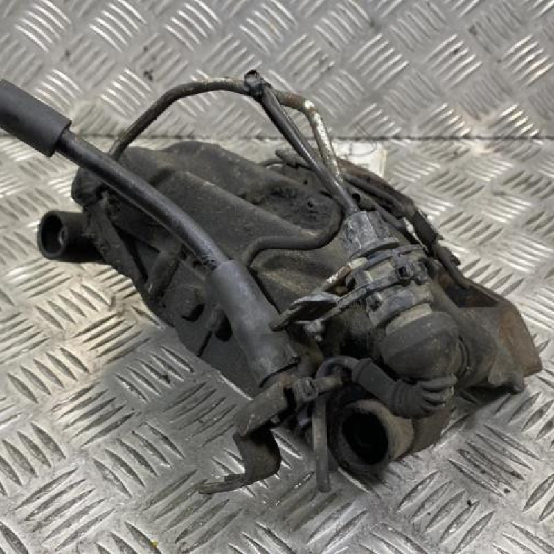 Etrier avant gauche (freinage) AUDI A8 1 Photo n°4