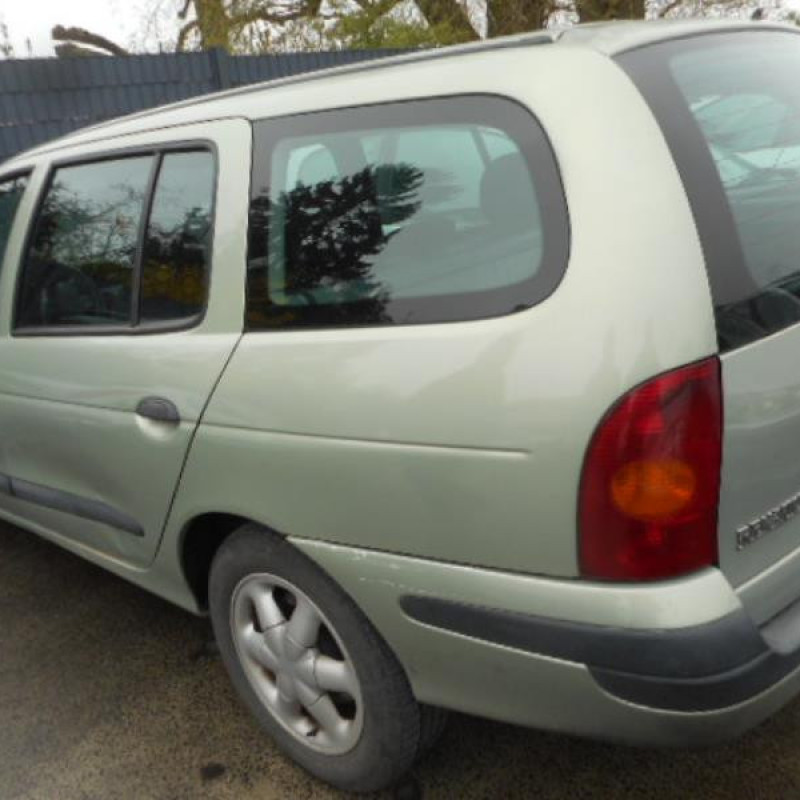 Bloc ABS (freins anti-blocage) RENAULT MEGANE 1 Photo n°4
