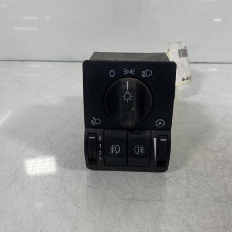 Commande de phare SUZUKI IGNIS 2 Photo n°1