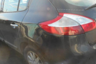 Pretensionneur de ceinture avant droit RENAULT MEGANE 3