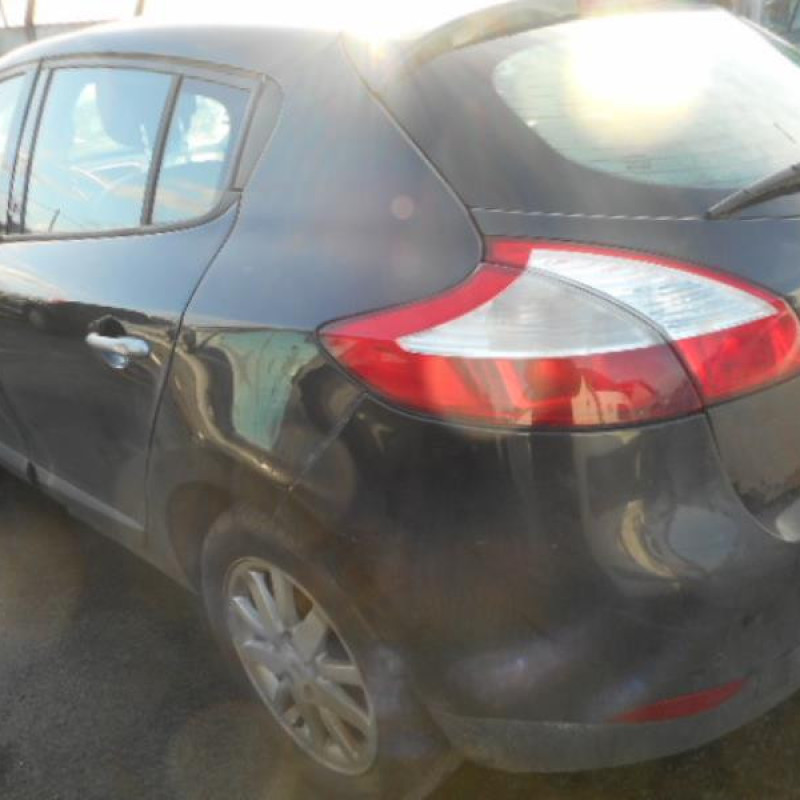 Pretensionneur de ceinture avant droit RENAULT MEGANE 3 Photo n°7