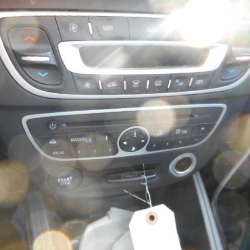 Pretensionneur de ceinture avant droit RENAULT MEGANE 3 Photo n°9