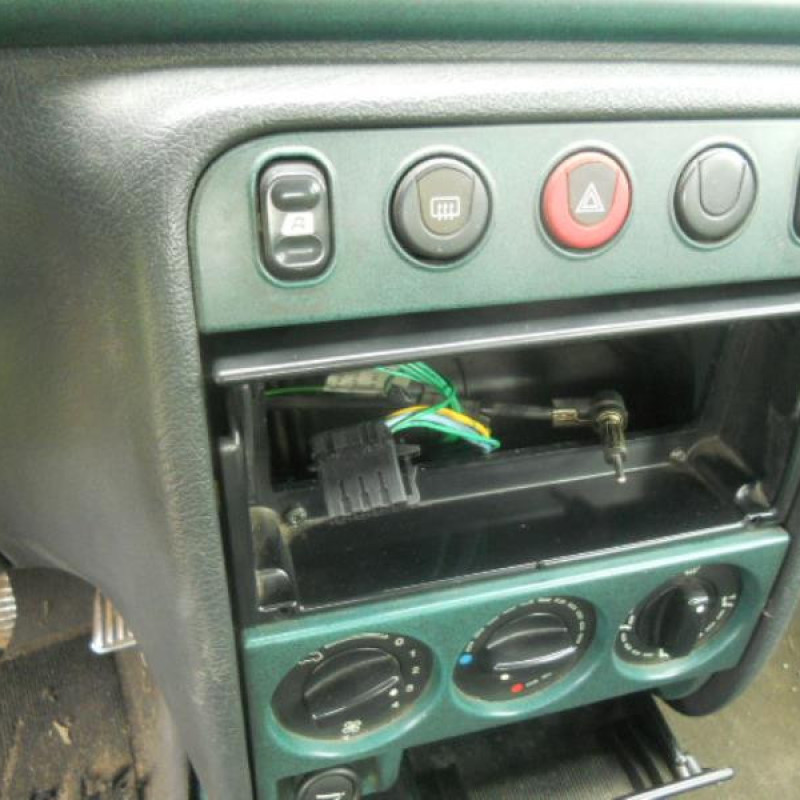 Interrupteur de leve vitre avant droit CITROEN BERLINGO 1 Photo n°9