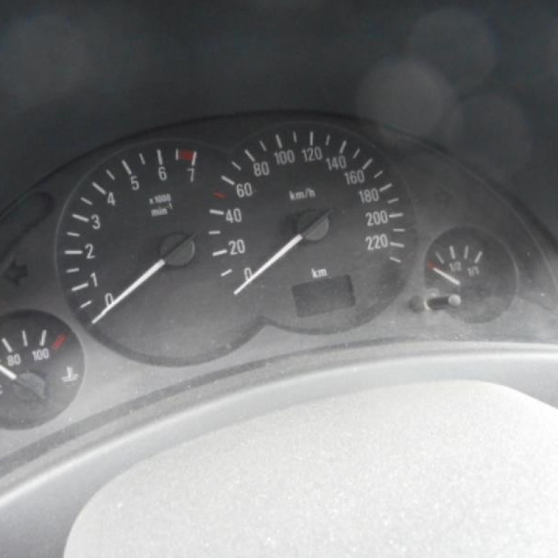 Traverse superieure OPEL CORSA C Photo n°8