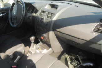 Bras essuie glace avant gauche RENAULT MEGANE 2