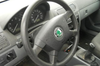 Malle/Hayon arriere SKODA FABIA 1