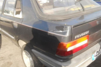 Porte avant droit PEUGEOT 309