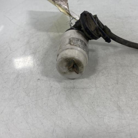 Pompe lave glace avant SKODA FELICIA