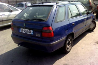 Pompe lave glace avant SKODA FELICIA