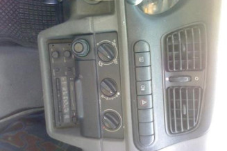 Pompe lave glace avant SKODA FELICIA