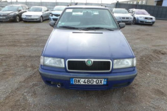Pompe lave glace avant SKODA FELICIA