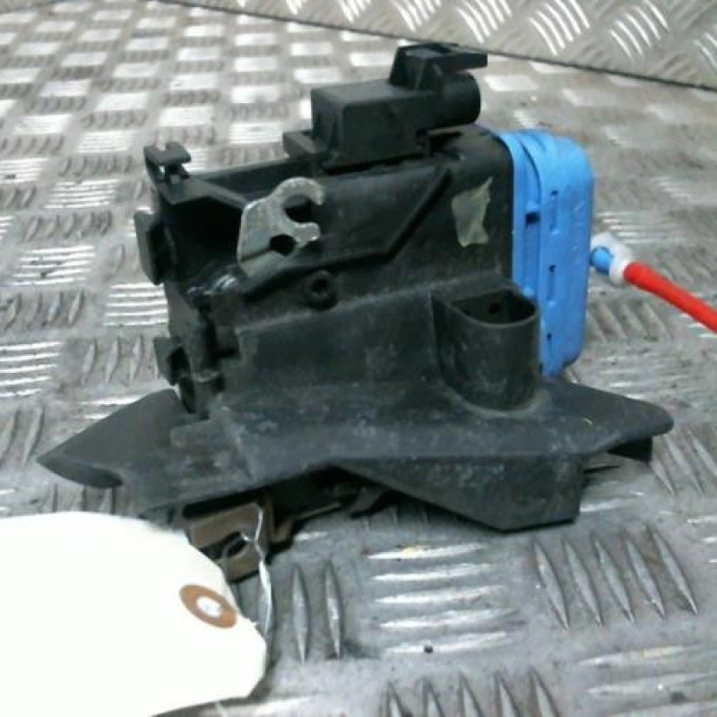 Serrure arriere droit AUDI A8 1 Photo n°2