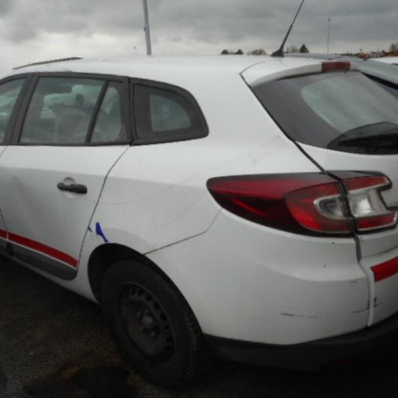 Trappe d'essence RENAULT MEGANE 3 Photo n°7
