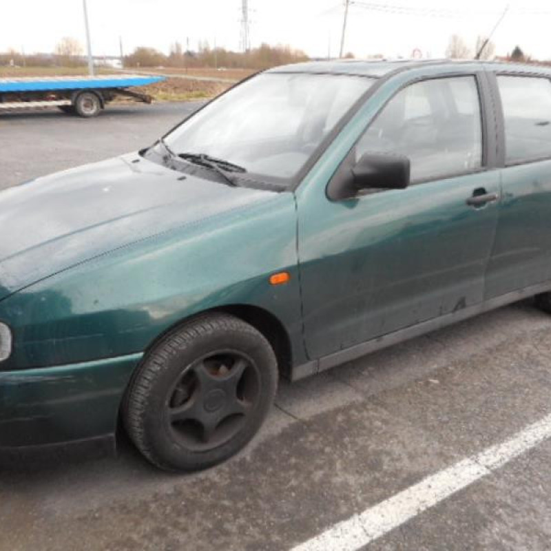 Trappe d'essence SEAT IBIZA 2 Photo n°4