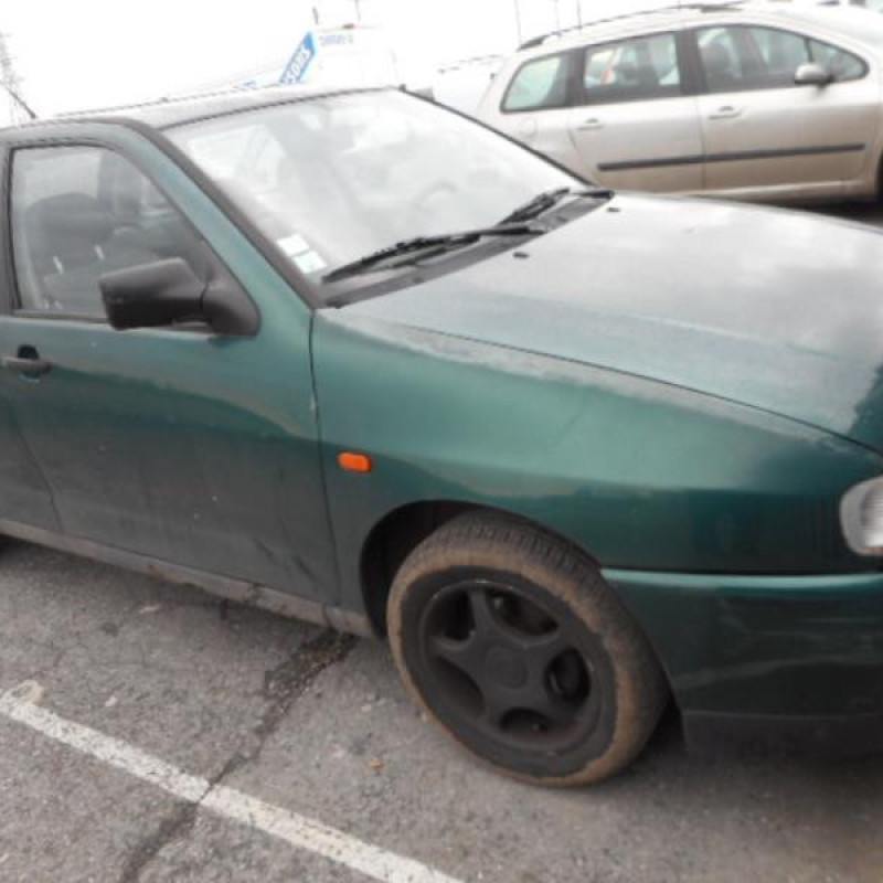 Trappe d'essence SEAT IBIZA 2 Photo n°5
