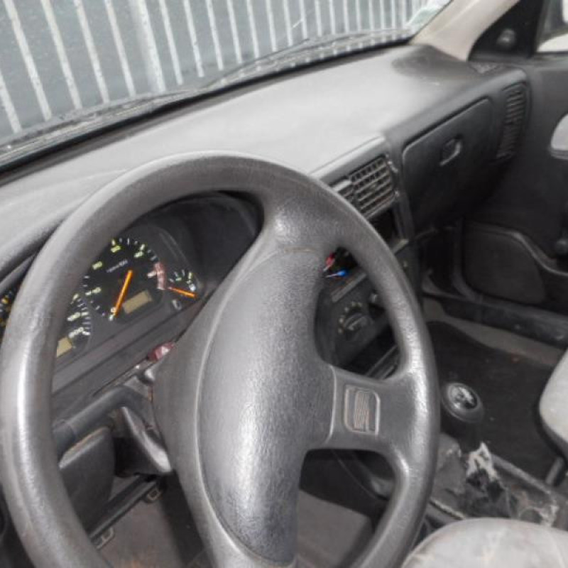 Trappe d'essence SEAT IBIZA 2 Photo n°8