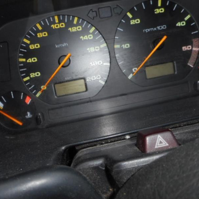 Trappe d'essence SEAT IBIZA 2 Photo n°10