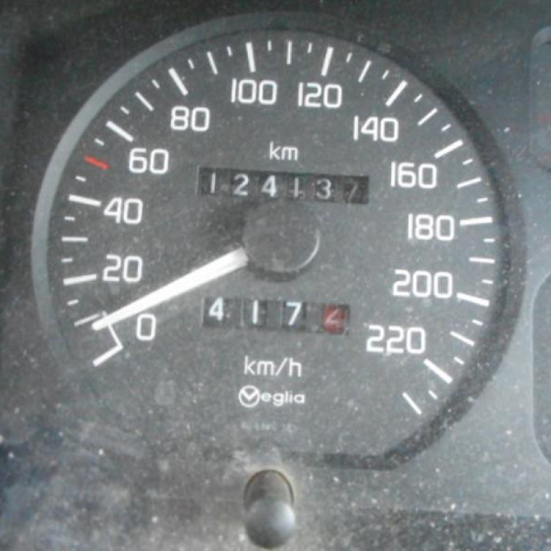 Bras essuie glace arriere RENAULT R19 Photo n°7
